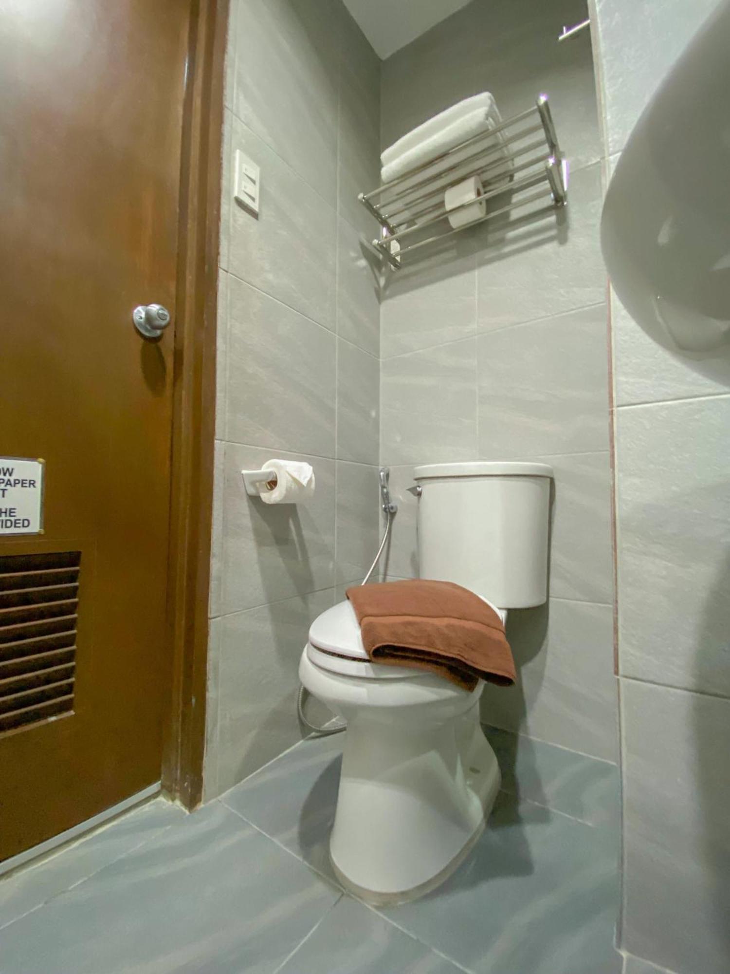 217 Bonifacio Residences Baguio City Стая снимка